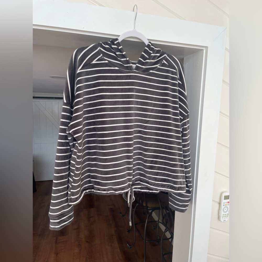 Cable & Gauge Charcoal and White Striped Top